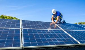 Installation et mise en production des panneaux solaires photovoltaïques à Plouvien